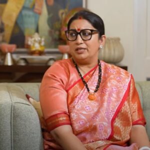 চুঁচুড়ায় বড় ধাক্কা! মাঝপথেই বিজেপির কর্মসূচি ছাড়লেন স্মৃতি ইরানি, গেরুয়া শিবিরে ফাটলের জল্পনা