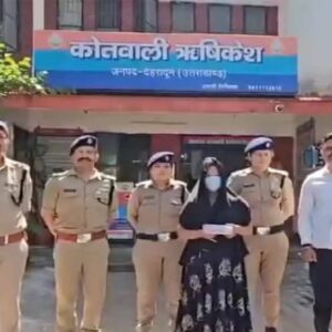 গেরুয়া রাজ্যে বাংলাদেশি অনুপ্রবেশকারীর ‘আসল’ খেল খতম! জাল আধার-প্যান কার্ড দেখে মাথায় হাত পুলিশের গেরুয়া রাজ্যে বাংলাদেশি অনুপ্রবেশকারীর ‘আসল’ খেল খতম! জাল আধার-প্যান কার্ড দেখে মাথায় হাত পুলিশের