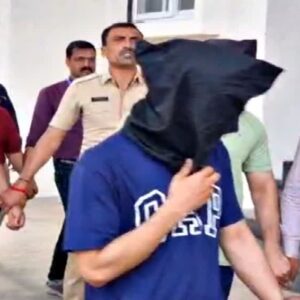 TCS-এ ভয়ঙ্কর কাণ্ড! মহিলা কর্মীদের ধর্মান্তর ও যৌন হেনস্থার অভিযোগ, নেপথ্যে কি আন্তর্জাতিক জঙ্গি যোগ? TCS-এ ভয়ঙ্কর কাণ্ড! মহিলা কর্মীদের ধর্মান্তর ও যৌন হেনস্থার অভিযোগ, নেপথ্যে কি আন্তর্জাতিক জঙ্গি যোগ?