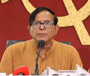 “মাছ নিয়ে তামাশা বন্ধ হোক!” যারা মাছ খাওয়া আটকাতে চায় তারাই মাছ নিয়ে ঘুরছে কেন? তোপ সেলিমের