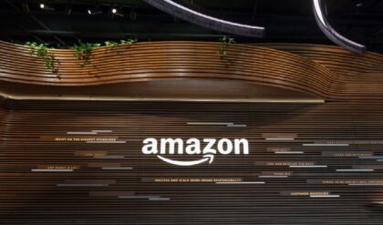 কেনাকাটায় এবার AI-এর ম্যাজিক! আমাজন লঞ্চ করল বিশেষ ‘AI স্টোর’, আপনার পছন্দ বুঝে জিনিস সাজিয়ে দেবে কম্পিউটার