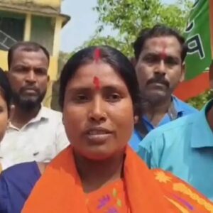 অন্যের বাড়িতে কাজ করে সংসার চলে, হাতে নেই সোনাদানা! আউশগ্রামের সেই পরিচারিকাই কি এবার বিজেপির তুরুপের তাস?