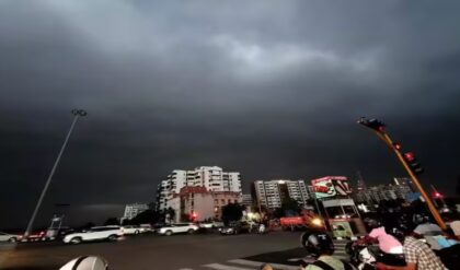 কলকাতাসহ দক্ষিণবঙ্গে ধেয়ে আসছে কালবৈশাখী! আজই বজ্রবিদ্যুৎসহ ঝড়ের তাণ্ডব? হাই অ্যালার্ট জারি লালবাজারে