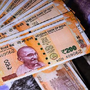 অষ্টম বেতন কমিশনে লটারি! এককালীন ১৫ লক্ষ টাকা ঢুকবে অ্যাকাউন্টে? সরকারি কর্মীদের জন্য বড় ধামাকা