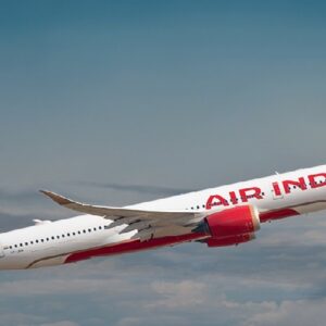 দিল্লি বিমানবন্দরে হাড়হিম করা মুহূর্ত! অল্পের জন্য রক্ষা পেলেন শয়ে শয়ে যাত্রী, মুখোমুখি চলে এল দুই বিমান