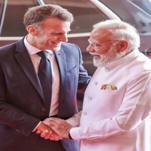 বিশ্বের লাইফলাইন নিয়ে চিন্তা! ম্যাক্রোঁকে ফোন মোদীর, হরমুজ প্রণালীতে নৌচলাচল ফেরাতে হাত মেলাচ্ছে ভারত-ফ্রান্স