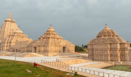 ভ্রমণ না কি ভোট? দিঘার জগন্নাথ মন্দির নিয়ে আমজনতার মিশ্র প্রতিক্রিয়া, মমতার ‘মাস্টারস্ট্রোক’ না কি বিজেপির নকল?