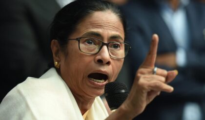 Cooch Behar Rally: “সাহস থাকলে সামনাসামনি লড়ুন!” কেন্দ্রীয় এজেন্সির অতিসক্রিয়তা নিয়ে রণংদেহী মেজাজে মমতা