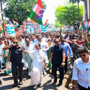Bhowanipore Mega Rally: ঘরের মাঠে ‘ডাবল ইঞ্জিন’ আক্রমণ! ২৬-এর মহারণের আগে নিজের কেন্দ্রে মেগা মিছিলে মমতা