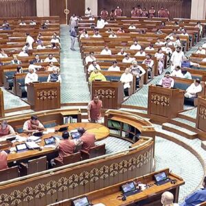 Breaking: বড় ধাক্কা মোদী সরকারের! লোকসভায় মুখ থুবড়ে পড়ল মহিলা সংরক্ষণ বিল, বিপক্ষে ২৩০ ভোট