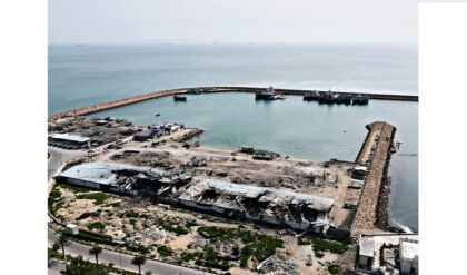 “ইরানের পিছু হঠা নাকি আমেরিকার জয়? শর্তসাপেক্ষে খুলল বিশ্বের ব্যস্ততম জলপথ, উত্তপ্ত পারস্য উপসাগর!”