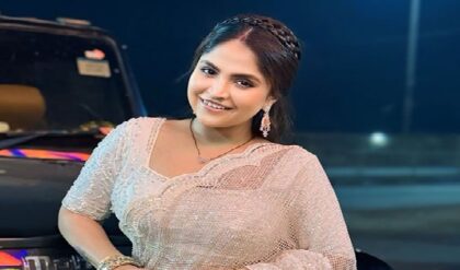 “নাটক মনে হলে আপনারাও মরে দেখুন!” ফের বিস্ফোরক গায়িকা দেবলীনা, কেন হাতজোড় করে রেহাই চাইলেন তিনি?