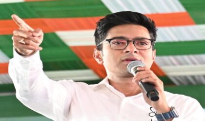 “লাইসেন্সপ্রাপ্ত গুন্ডা!” কেন্দ্রীয় বাহিনীর বিরুদ্ধে বিস্ফোরক অভিষেক বন্দ্যোপাধ্যায়, ২০২৬-এ চড়া মাশুল গোনার হুঁশিয়ারি বিজেপিকে