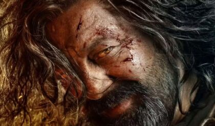 ২৭ বছর পর ফের পর্দায় ‘খলনায়ক’! সঞ্জয় দত্তর বড় ঘোষণা, এবার কি ‘চোলি কে পিছে’ গানেও ফিরবে বড় চমক?