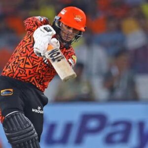 ১৩ বছর ধরে কেউ ভাঙতে পারেনি এই রেকর্ড! আইপিএলের টপ ১০ সেঞ্চুরিয়নের তালিকায় কার দাপট সবথেকে বেশি?