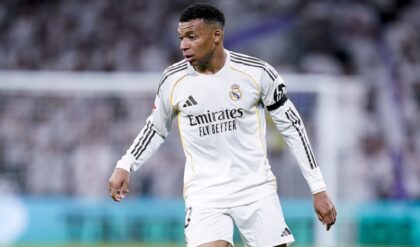 পাঞ্জাবের বিরুদ্ধে রাহুলের তাণ্ডব! দিল্লির জার্সিতে দ্রুততম সেঞ্চুরিতে ভাঙলেন ১০ বছরের রেকর্ড