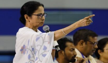 অমিত শাহকে সরাসরি চ্যালেঞ্জ মমতার! আইনি লড়াইয়ের হুঁশিয়ারি দিয়ে হুগলি থেকে কী বার্তা দিলেন দিদি?