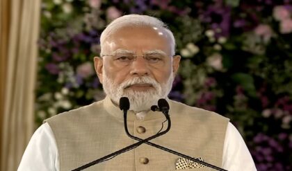 ‘ভয়মুক্ত পরিবেশেই গণতন্ত্রের উৎসব’, বাংলায় দ্বিতীয় দফার ভোটে জয়ের হ্যাটট্রিক নিয়ে আত্মবিশ্বাসী মোদী!