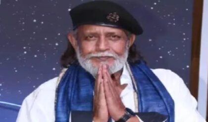 মহাগুরু যখন অলরাউন্ডার! কোহলি-রোহিতদের মতো টিম ইন্ডিয়ার জার্সিতে মাঠে নেমেছিলেন মিঠুন, ফাঁস হল গোপন ইতিহাস