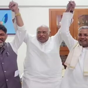 মাঝপথেই কি বদলে যাচ্ছে কর্নাটকের মুখ্যমন্ত্রী? জল্পনার আগুনে জল ঢেলে খোদ খাড়গে শোনালেন ‘ভাগ্যের লিখন’ মাঝপথেই কি বদলে যাচ্ছে কর্নাটকের মুখ্যমন্ত্রী? জল্পনার আগুনে জল ঢেলে খোদ খাড়গে শোনালেন ‘ভাগ্যের লিখন’