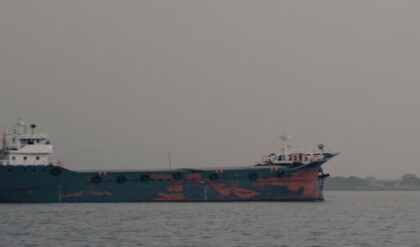 ভোটের মুখেই মোদি সরকারের চিন্তা বাড়াল ইরান! মুন্দ্রা বন্দরগামী জাহাজে গোলাবর্ষণ, আটক করে নিয়ে যাওয়া হল উপকূলে!