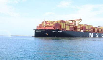 হরমুজে ইরানের নজিরবিহীন দাদাগিরি! মুন্দ্রাগামী জাহাজ আটকে হুঁশিয়ারি তেহরানের, মোদি সরকারের কপালে চিন্তার ভাঁজ!