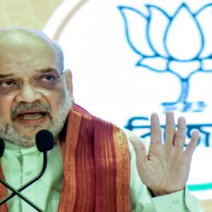 “বস্তির শহর হয়ে গিয়েছে কলকাতা!” ভোটের আগের রাতে মমতাকে বেনজির আক্রমণ অমিত শাহের