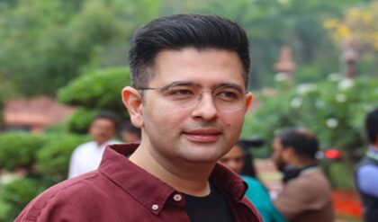 রাত পোহাতেই উধাও ১০ লক্ষ ফলোয়ার! আপ ছেড়ে গেরুয়া শিবিরে আসতেই কেন রাঘবের ওপর অগ্নিশর্মা Gen Z?