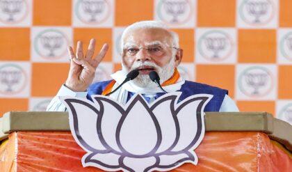 ৫ লক্ষের চিকিৎসা থেকে ২১ হাজারি সাহায্য— বাংলার মেয়েদের জন্য ‘মোদীর গ্যারান্টি’র ঝুলি উপুড় ঠাকুরনগরে!