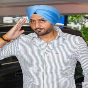 টার্গেট ভাজ্জি? জলন্ধরে বাড়ির দেওয়ালে কালি, ২৪ ঘণ্টার মধ্যেই হরভজনের সুরক্ষায় CRPF!