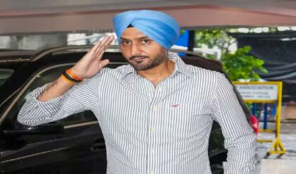 টার্গেট ভাজ্জি? জলন্ধরে বাড়ির দেওয়ালে কালি, ২৪ ঘণ্টার মধ্যেই হরভজনের সুরক্ষায় CRPF!