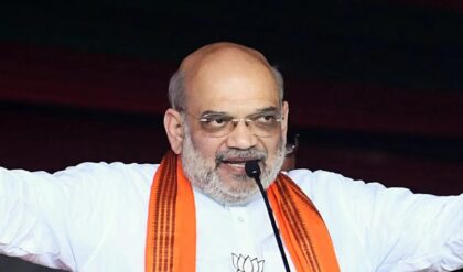 অনুপ্রবেশকারীদের বাছবে বিজেপি সরকার! নদিয়ায় দাঁড়িয়ে মমতাকে ‘অপারেশন সিন্দুর’ মনে করালেন শাহ