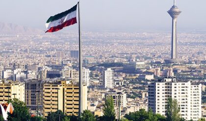 তেহরানের মসনদে ফাটল? মার্কিন চাপের মুখে কি নতিস্বীকার করছেন ইরানি নেতারা? জানুন আসল সত্য