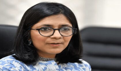 ১০০ কোটির বাংলো বনাম ২ টাকার কলম! প্রাক্তন বসকে ‘নারীবিদ্বেষী’ ও ‘গুন্ডা’ তকমা দিয়ে বোমা ফাটালেন স্বাতী