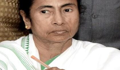 রাতের কলকাতা কি আদেও নিরাপদ? ‘রাত্তিরের সাথী’ অ্যাপের হদিস নেই, বাড়ছে ক্ষোভ!