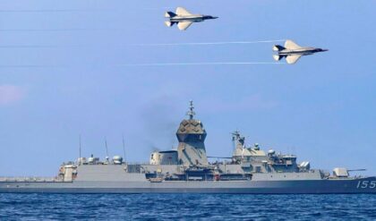 বিদেশে বিপাকে ভারতের ২১ নাবিক! মোদী সরকারের হস্তক্ষেপ চেয়ে কান্নায় ভেঙে পড়ল পরিবার!