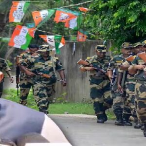 ১০০ মিটারের ‘লক্ষ্মণরেখা’ পার করলেই বিপদ! ভোটারদের নিরাপত্তায় বড় ছক সাজালেন মুখ্য নির্বাচনী আধিকারিক!