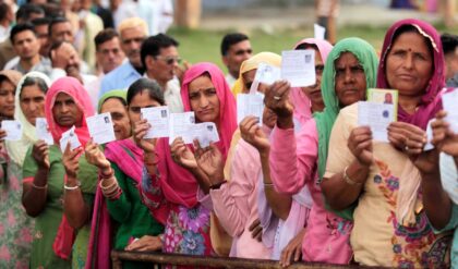SIR-এর ঘাটতি মেটাল নতুন ৭ লক্ষ ভোটার! প্রথম দফার আগেই বড় ধামাকা কমিশনের,