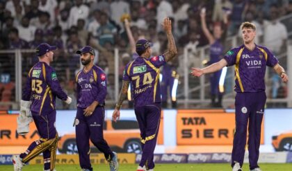 নাইটদের প্লে-অফ ভাগ্য কি আজই নির্ধারিত? দলে ফিরছেন কি ‘বেবি মালিঙ্গা’!