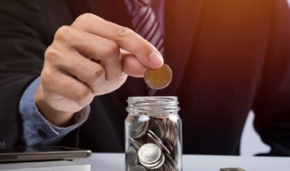 FD-তে বাম্পার রিটার্ন দিচ্ছে এই ব্যাঙ্কগুলি, সুদের হার জানলে চমকে যাবেন