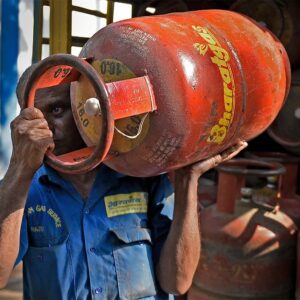 PNG-এলেই কি বন্ধ হবে LPG? রান্নার গ্যাস ব্যবহারকারীদের জন্য দুঃসংবাদ?