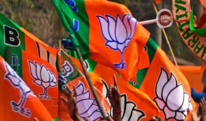 অযোধ্যা থেকে কলকাতায় সাধুদের ঢল! দ্বিতীয় দফার আগেই ‘উন্নত বাংলা’ গড়তে মোদীকে সমর্থনের ডাক!