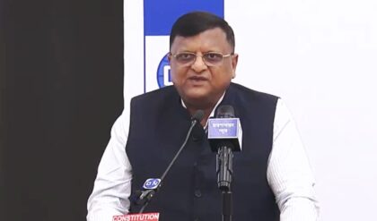 ভোটের সকালেই কড়া বার্তা! ‘অ্যাকশন’ শুরু কমিশনের? ধমকানি-চমকানি রুখতে কী জানালেন CEO?