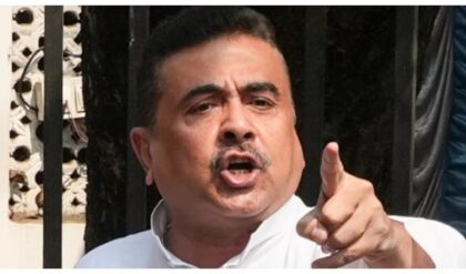 “মুখোমুখি শুভেন্দু-কাজরী!”-ভবানীপুরে ধুন্ধুমার, TMC-র জমায়েতের দিকে তেড়ে গেলেন বিরোধী দলনেতা!
