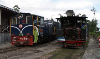 পাহাড়ের রানির বিশ্বজয়! যাত্রী সংখ্যা ও উপার্জনে ইতিহাস গড়ল ডিএইচআর, টয়ট্রেনের এই সাফল্য দেখে তাজ্জব রেলওয়ের কর্তারা!