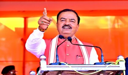 “তৃণমূলের গুণ্ডাদের নামই কাটা গিয়েছে!” ভোটার তালিকা বিতর্কে মমতাকে কড়া জবাব উত্তরপ্রদেশের উপমুখ্যমন্ত্রীর