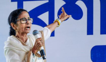 “মুখোশ খুলে দেব, সব প্রমাণ আছে!” সরাসরি হুঁশিয়ারি মমতার, ভোটের মুখে কার গোপন নথি ফাঁস করবেন তৃণমূল নেত্রী? “মুখোশ খুলে দেব, সব প্রমাণ আছে!” সরাসরি হুঁশিয়ারি মমতার, ভোটের মুখে কার গোপন নথি ফাঁস করবেন তৃণমূল নেত্রী?