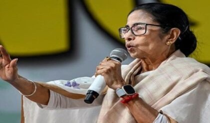 সীমান্ত দিয়ে ঢুকছে বন্দুক-টাকা! ভোটের মুখে বড় বিপদের অশনিসংকেত মমতার গলায়, তোলপাড় রাজ্য রাজনীতি!