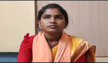 ভোটের মুখে রণংদেহী রেখা! হিঙ্গলগঞ্জে ‘বুলডোজার অ্যাকশন’-এর হুমকি, কমিশন যাওয়ার প্রস্তুতি ঘাসফুল শিবিরের?