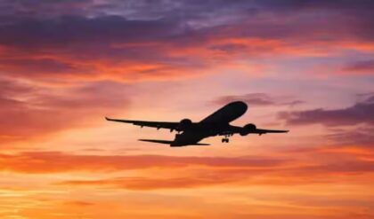 বিমান ভাড়ায় আগুন নাকি রানওয়েতে তালা? মধ্যপ্রাচ্যের যুদ্ধেই কি কপাল পুড়ল ভারতীয় বিমান সংস্থাগুলোর?